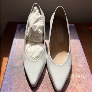 Tibi White Pointed-Toe Leather Flats